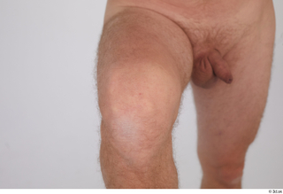 Arvid knee nude 0001.jpg